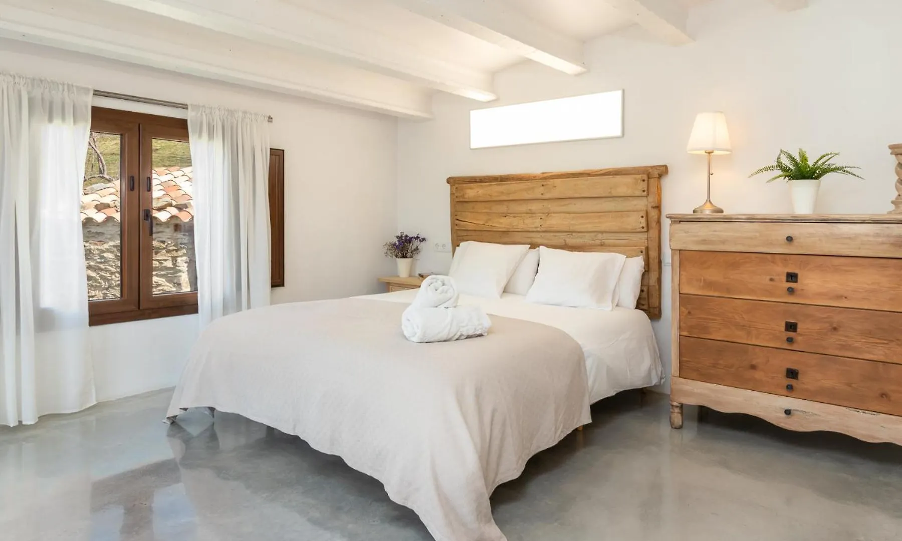 El Roure Villa Mollo Spain